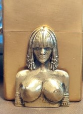 1 Pezzo Ottone Sexy Busty Girl