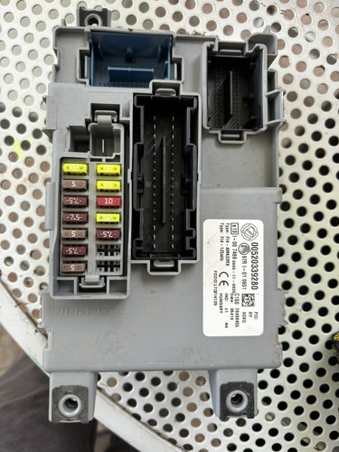 Scatola fusibili fiat panda - scatola,