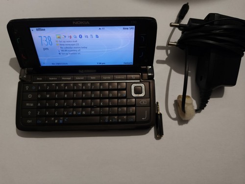 Nokia e90 usato con batteria - usato,