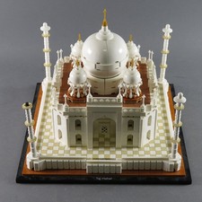 LEGO® Architecture Landmark