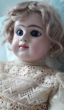 Bambola antica da collezione