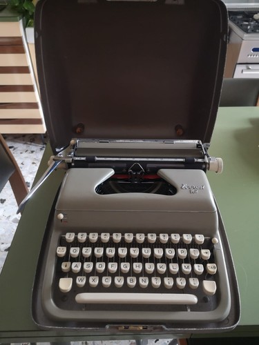 Macchina scrivere - macchina, da