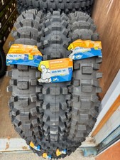 3 pneumatici posteriori nuovi