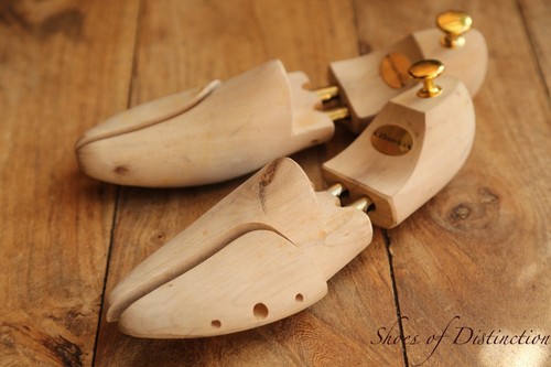 Scarpe nuove legno - scarpe, in
