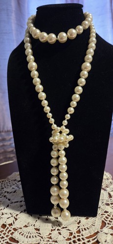 Collana con ciondolo nappa