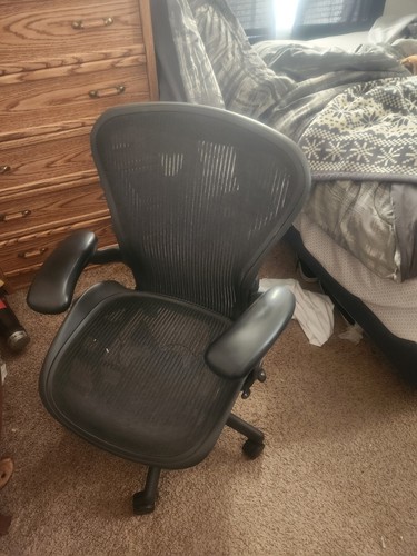 Herman miller aeron - miller,