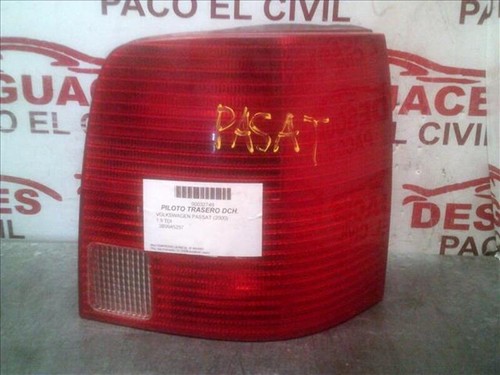 3b9945257 faro posteriore - faro,