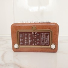 Radio d'epoca in miniatura