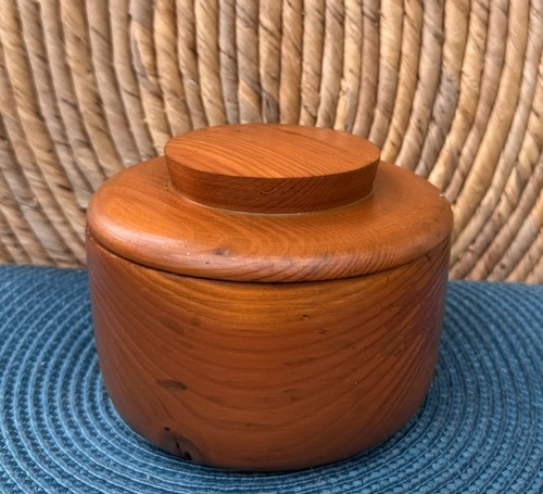 Ciotola con coperchio legno - in,