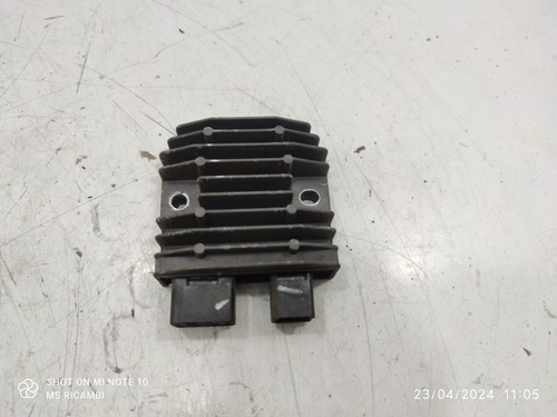 Regolatore tensione per - di,