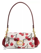 Borsa Coach Tabby 20 in pelle a tracolla/tracolla con stampa ciliegia