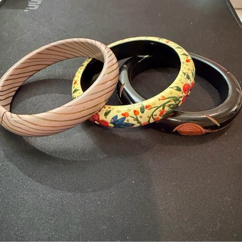 Set tre eleganti bracciali - tre,