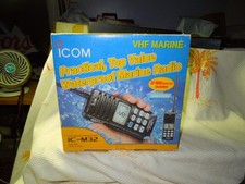 Radio marina VHF portatile impermeabile Icom IC-M32 nuova scatola aperta