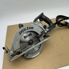 Skilsaw Professional Model 77 sega circolare 7 1/4" azionamento a vite senza fine. 13 Ampere Made USA