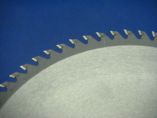 Decespugliatore con metallo - decespugliatore,