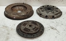 KIT FRIZIONE E VOLANO PER FORD Fiesta 4° Serie 121004810 diesel 1400 (02>05)