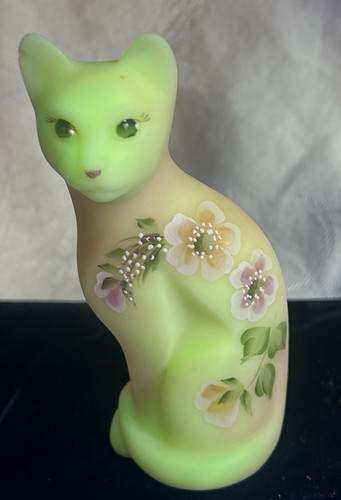 Gatto seduto floreale - , birmano