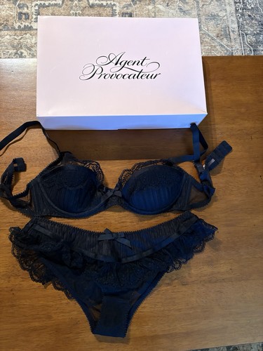 Set agent provocateur - set,