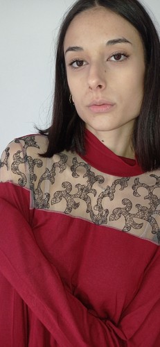 Maglia rossa con - con, collo