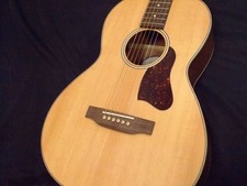 Chitarra elettrica acustica Art & Lutherie Roadhouse Natural EQ a forma di salotto