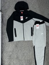 Set tuta Nike Tech Fleece