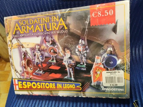 Espositore legno soldatini - in,