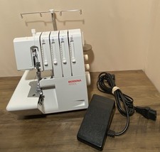 Macchina da cucire BERNINA 800DL bianca 4 fili overlocker serger resistente testata