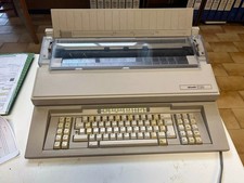 macchina da scrivere elettronica Olivetti ET2450
