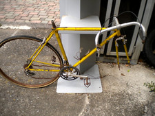 ANTICO TELAIO PER BICI DA CORSA-  LEGA LEGGERA -CON ACCESS. ANNI  '60