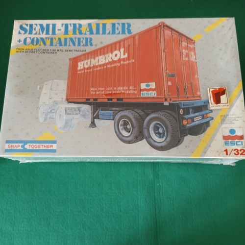 Esci semi trailer - 1:32,