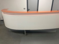 Bancone reception / scrivania ben conservata (trattabile)