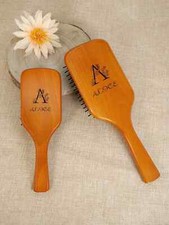 Spazzola per capelli in legno incisa laser iniziali e nomi personalizzata pettine quadrato