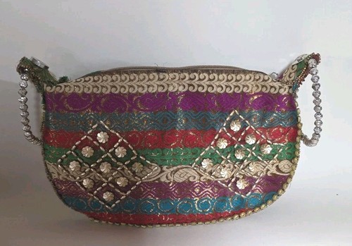 Borsa colorata per ricamo