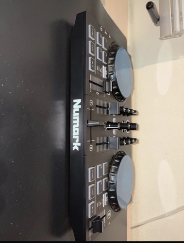 Numark party mix console - -,