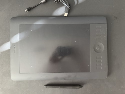 Wacom intuos touch - wacom, pen