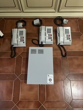 Centralino telefonico Safnat P99/35 completo di 3 telefoni Safnat Spazio 2 P6/14