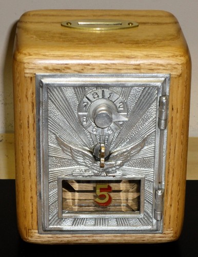 Vintage box door - o,