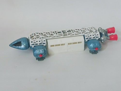 Space 1999 eagle transporter - eagle,