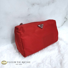 Prada Necessaire Tessuto Nylon Medium Toilette Frizione Case Rosso Rosso 1NA012