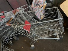 Carrello spesa supermercato in