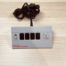 Nintendo NES Four Score Multitap Adattatore 4 Giocatori Funzionante Originale