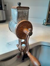 Antica affettatrice tritacarne