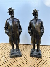 Set 2 Statue G. Puccini in stile bronzo – Sculture commemorativa di Gino Ruggeri