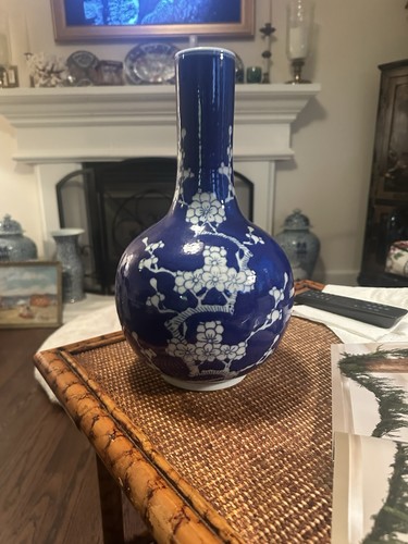 Bellissimo grande antico vaso