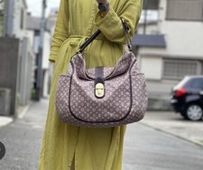 Rara spalla idilliaca monogramma Louis Vuitton Louis Vuitton LOUIS VUITTON