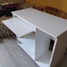 Mobile porta computer in legno laminato, usato, in buono stato. 