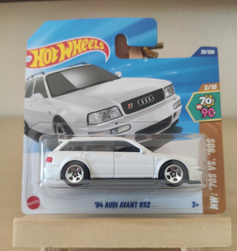 Hot wheels audi avant rs2 - hot,