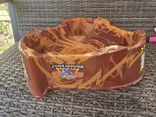 Hasbro beyblade beystadium - hasbro,