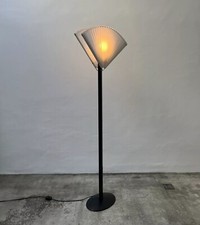 Flos Scarpa lampada da terra design farfalla anni 80 design Italia nero postmoderno