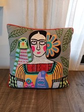 Cuscino ispirato a Frida Kahlo